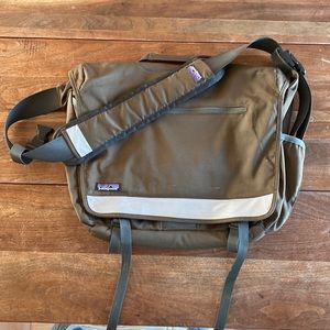 Patagonia Half Mass Messenger Bag
